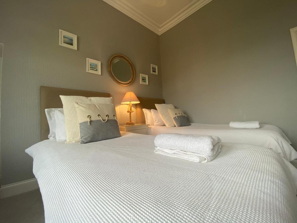 The Old Rectory Bed & Breakfast Largs Bagian luar foto