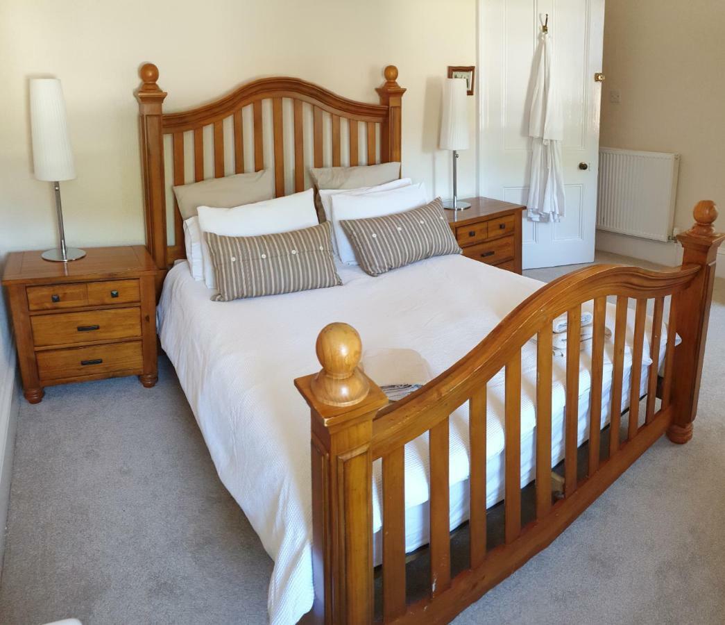 The Old Rectory Bed & Breakfast Largs Bagian luar foto