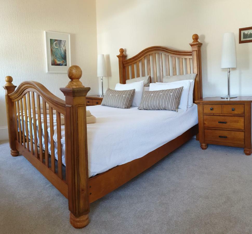 The Old Rectory Bed & Breakfast Largs Bagian luar foto